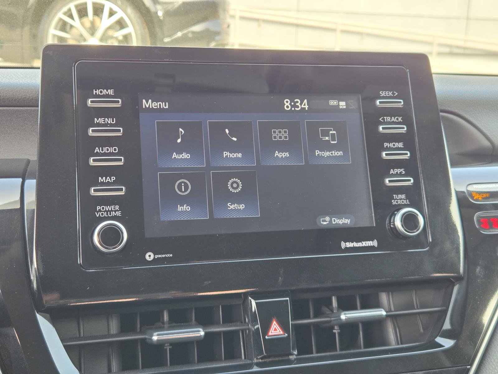 Used 2024 Toyota Camry SE FWD image 7