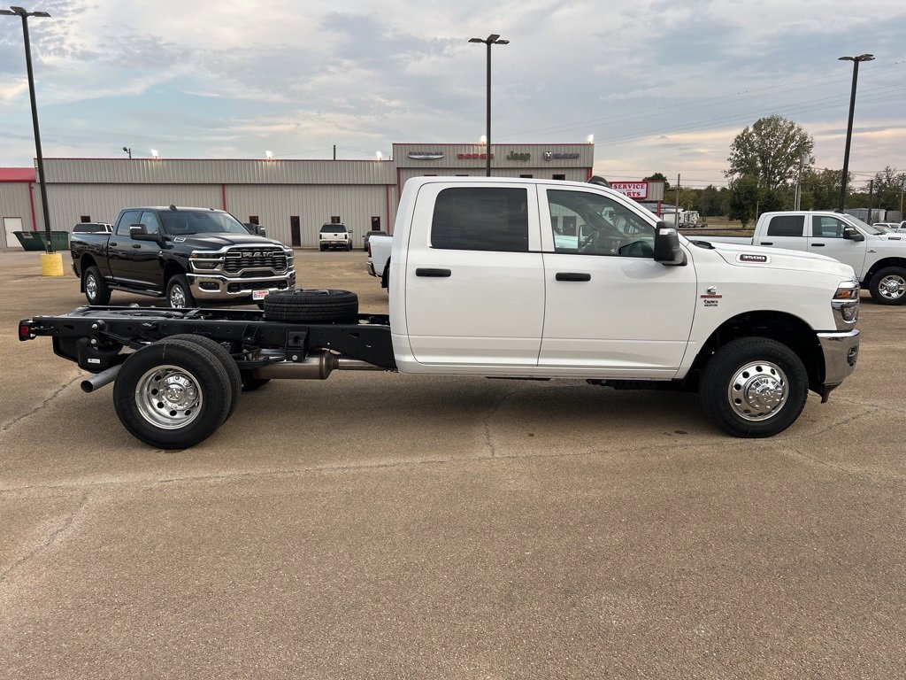 New 2026 RAM 3500 Tradesman image 4