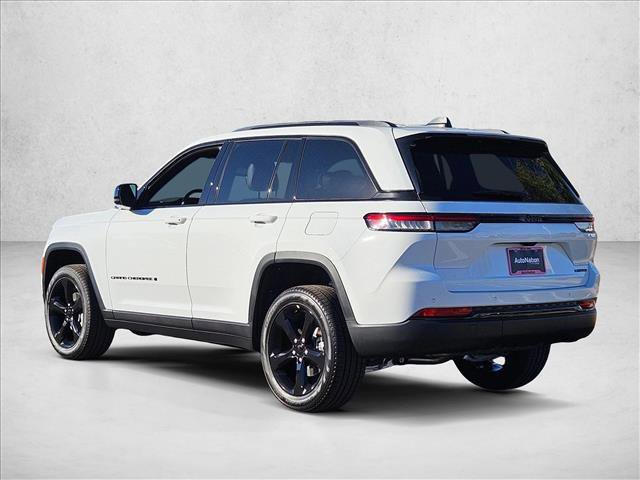 New 2025 Jeep Grand Cherokee Limited w/ Black Appearance Package image 9