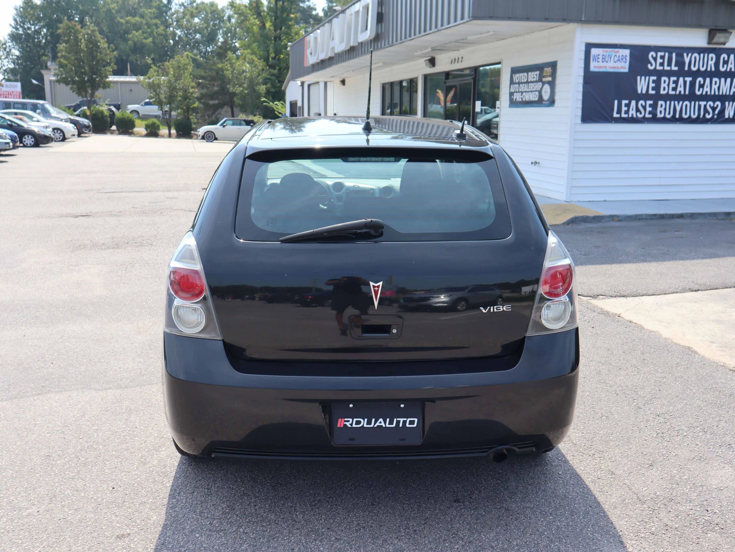 Used 2010 Pontiac Vibe w/ Preferred Package image 9