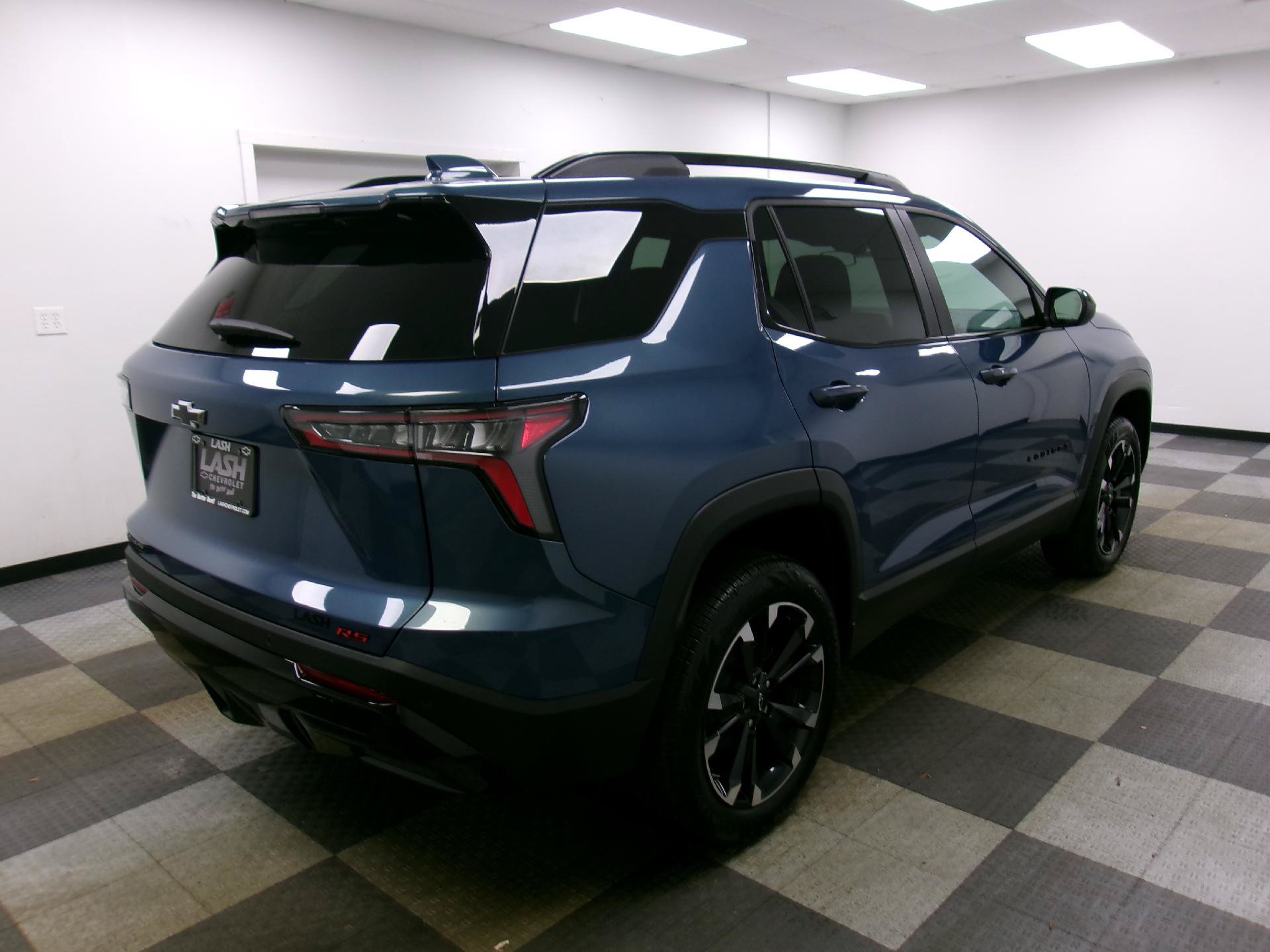 New 2026 Chevrolet Equinox RS w/ LPO, Floor Liner Package FWD image 13