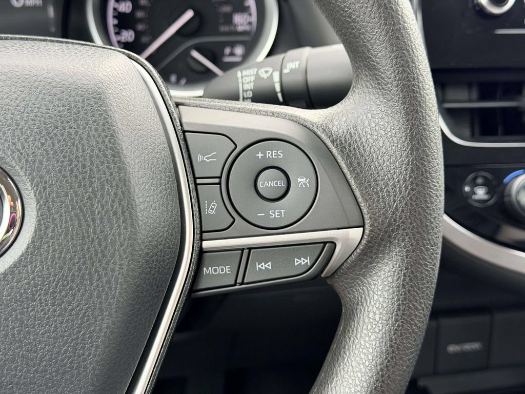 Certified 2022 Toyota Camry LE FWD image 7