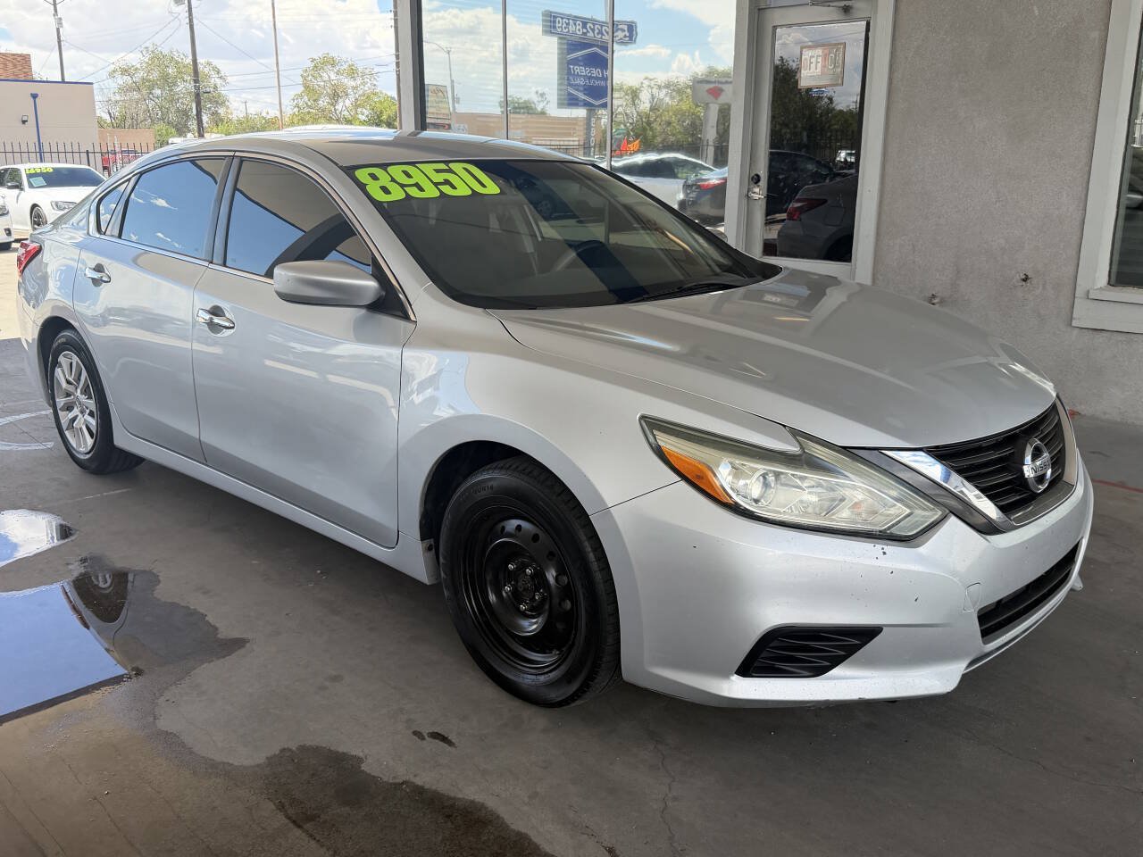 Used 2016 Nissan Altima 2.5 S w/ Power Driver Seat Package FWD image 2
