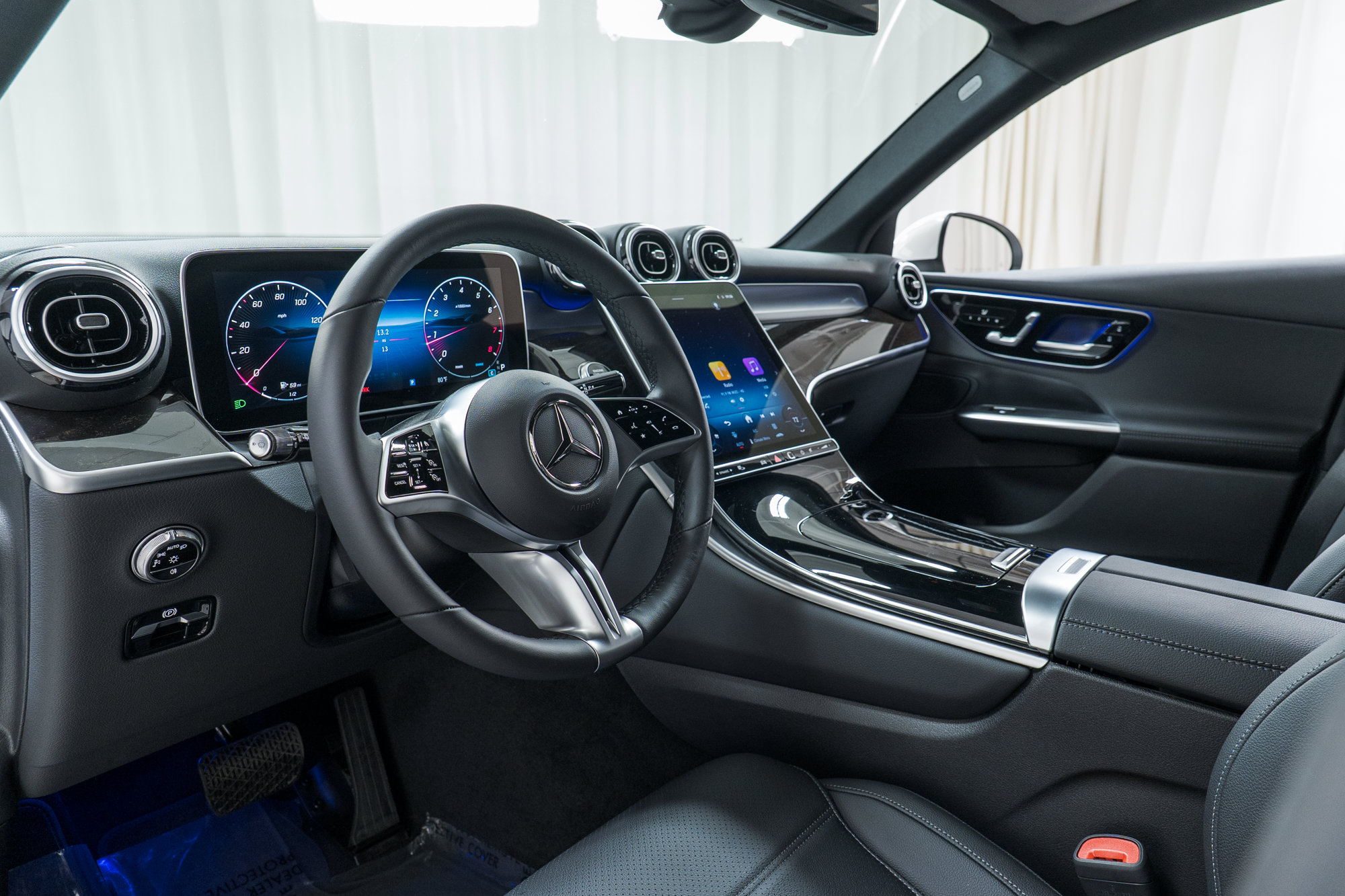 New 2026 Mercedes-Benz GLC 300 4MATIC image 12