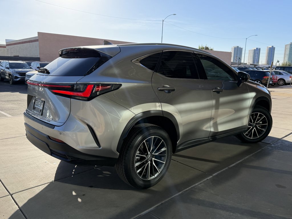 Used 2024 Lexus NX 350h AWD image 4