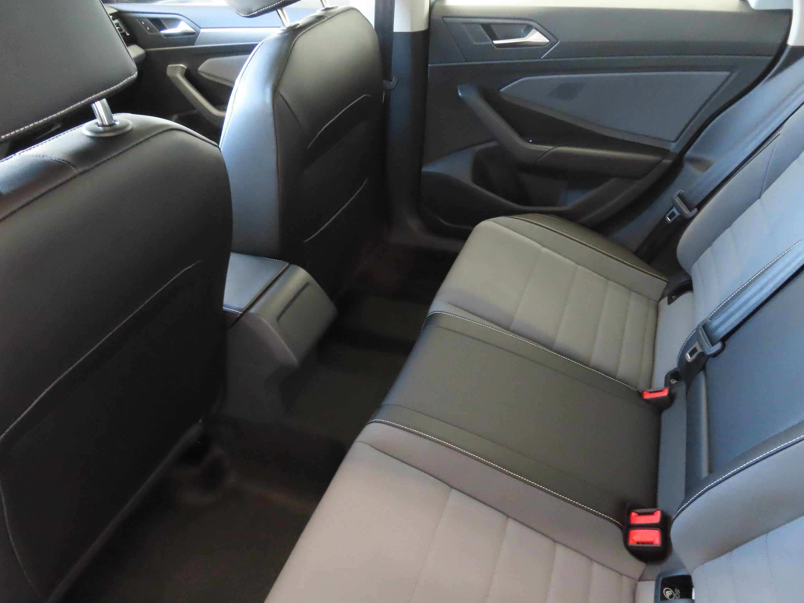 New 2026 Volkswagen Jetta SE FWD image 22