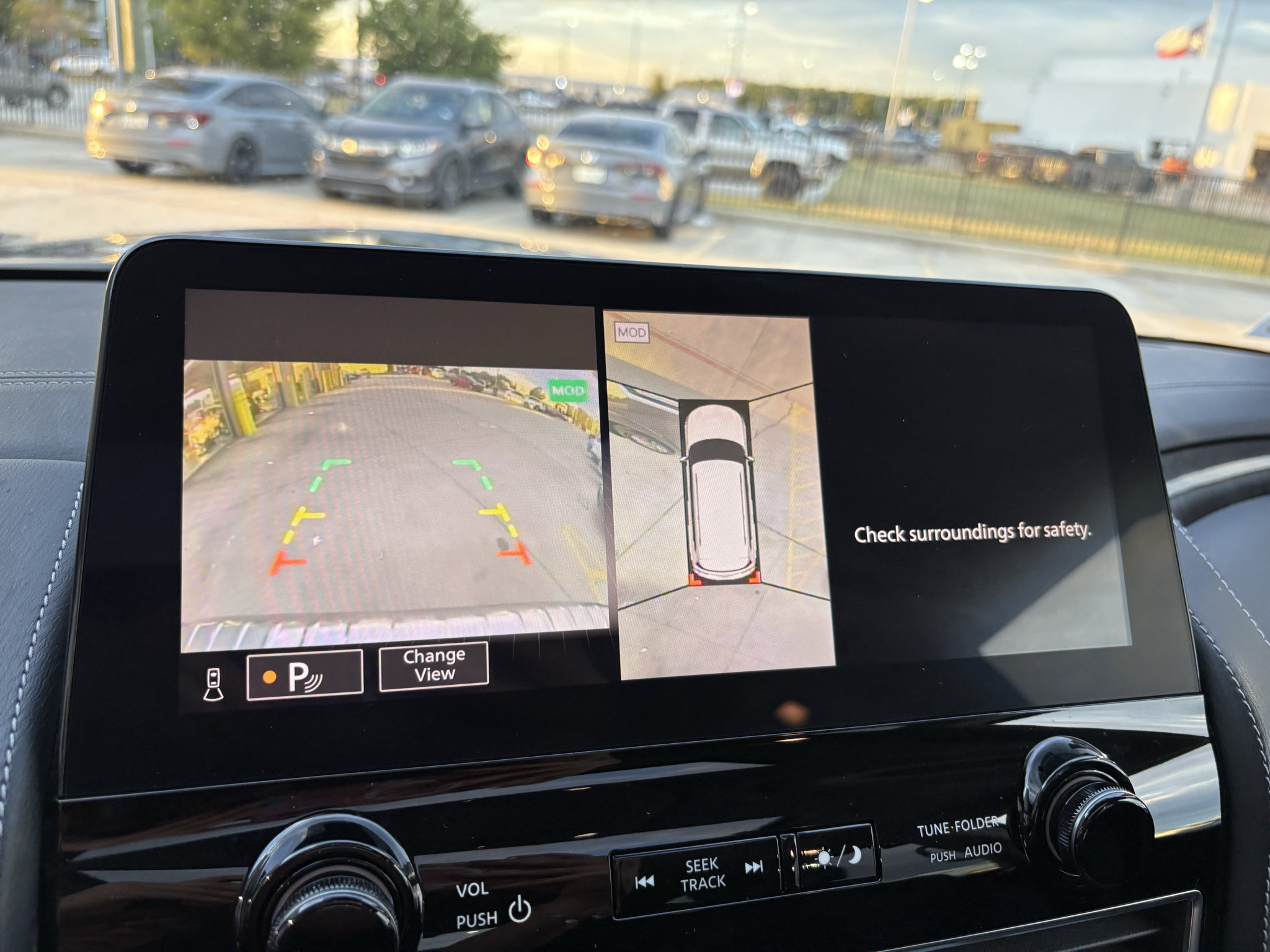 Used 2022 INFINITI QX80 Luxe RWD image 16
