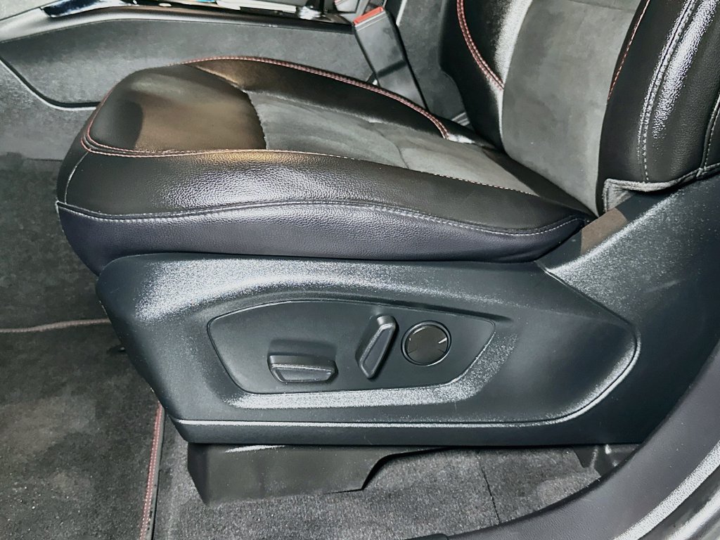 Certified 2022 Ford Explorer ST-Line AWD/4WD image 16