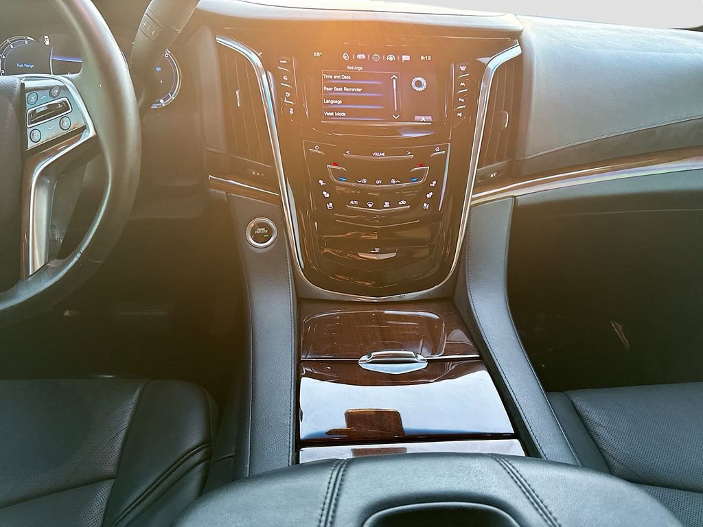 Used 2017 Cadillac Escalade Luxury image 20