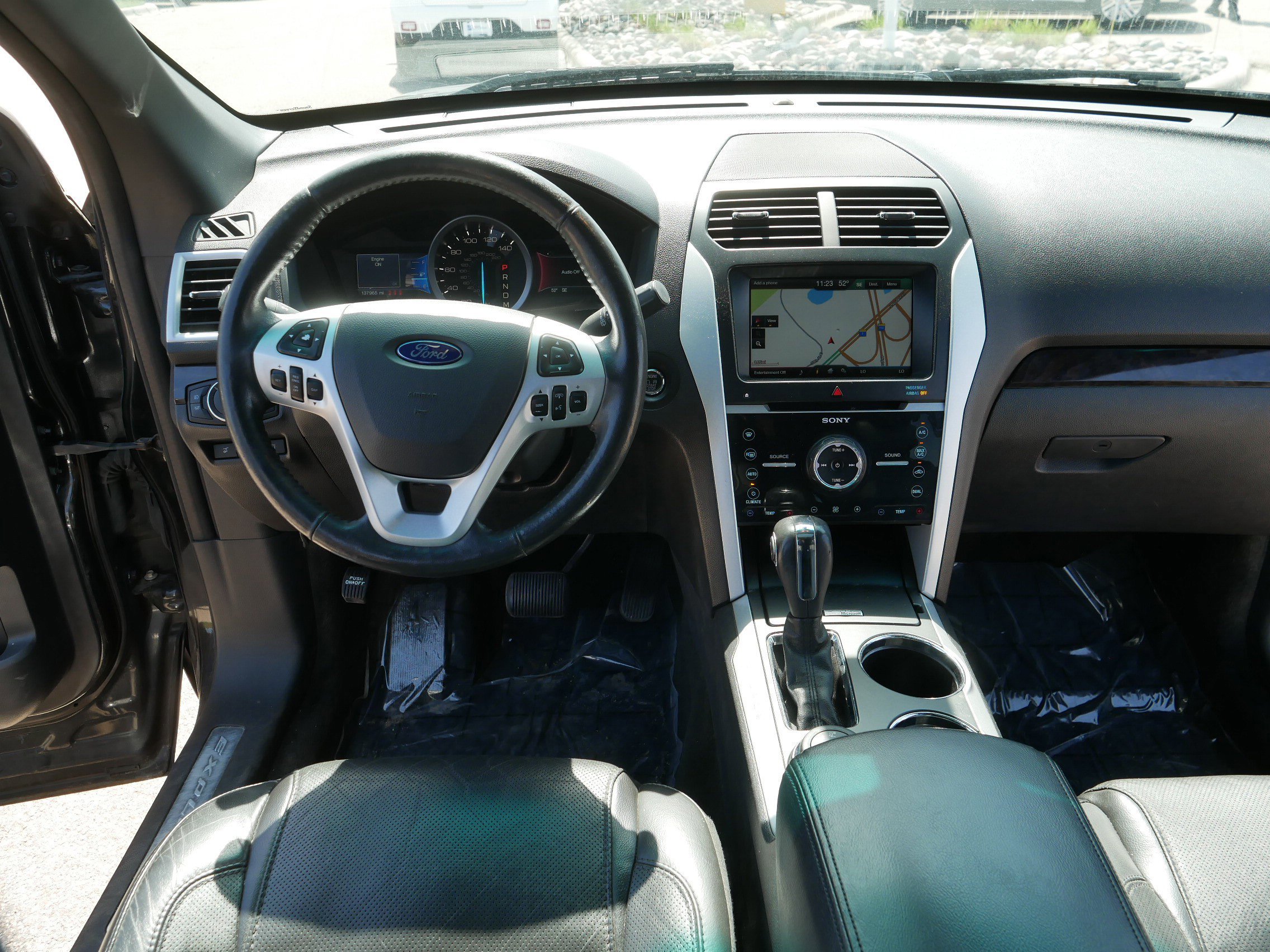 Used 2014 Ford Explorer Limited w/ Equipment Group 302A AWD/4WD image 21