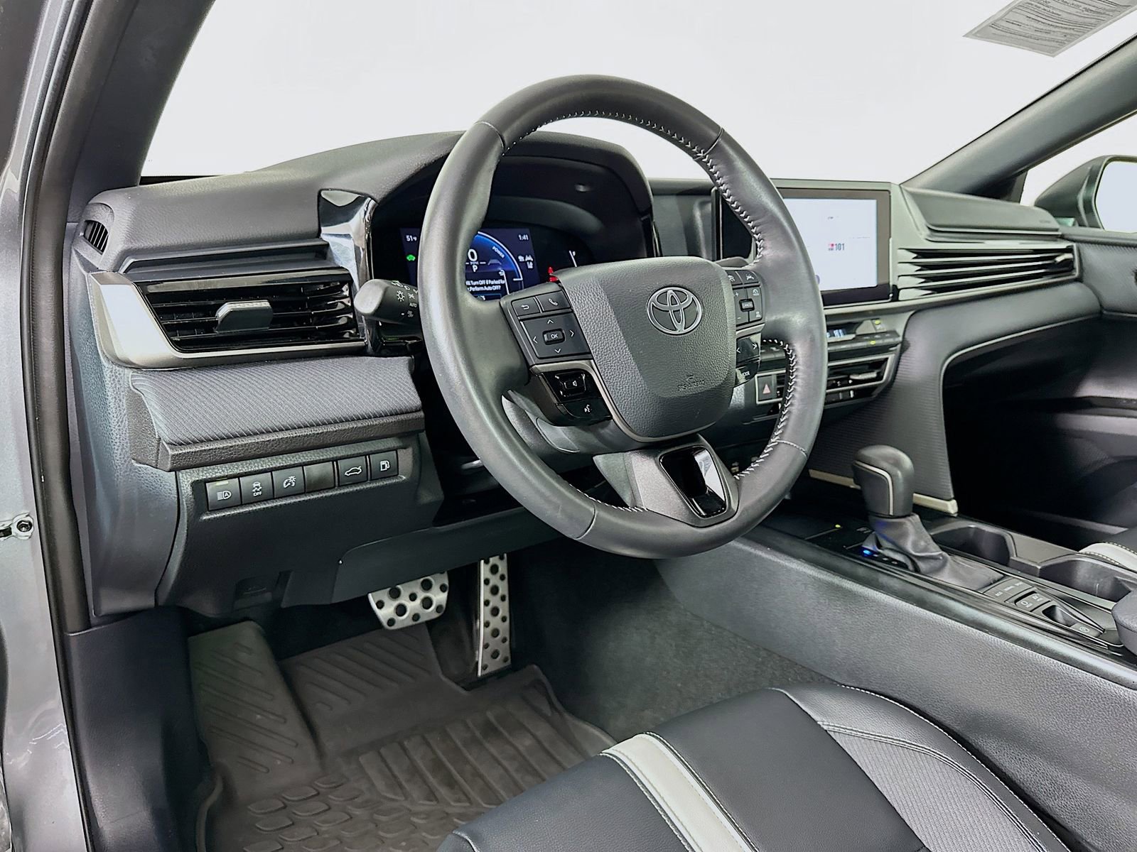 Certified 2025 Toyota Camry SE AWD/4WD image 9