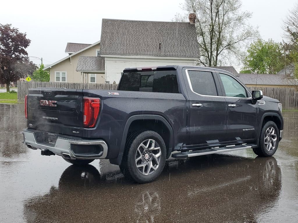 Used 2022 GMC Sierra 1500 SLT w/ SLT Premium Plus Package AWD/4WD image 4