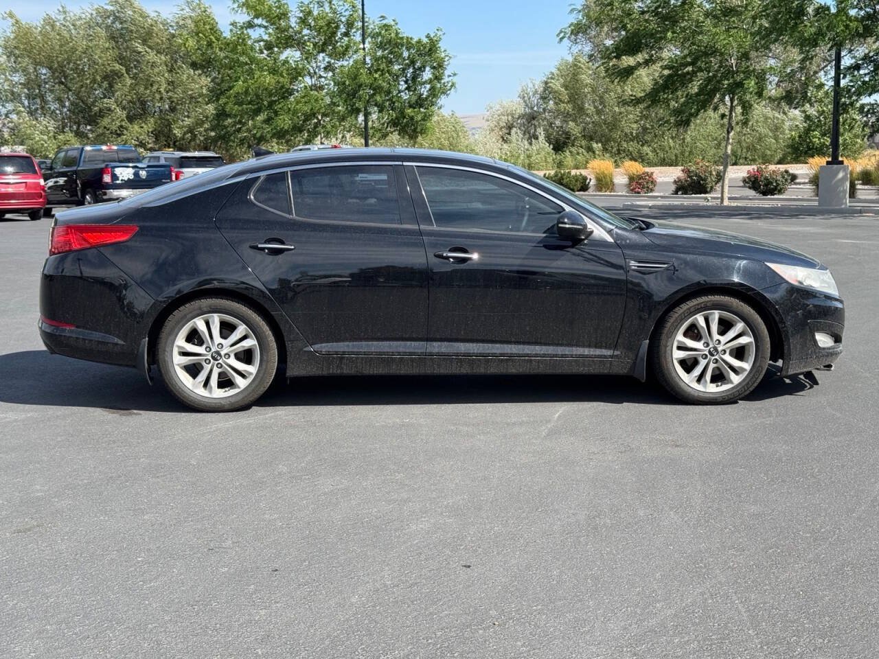Used 2011 Kia Optima EX w/ Premium Pkg FWD image 8
