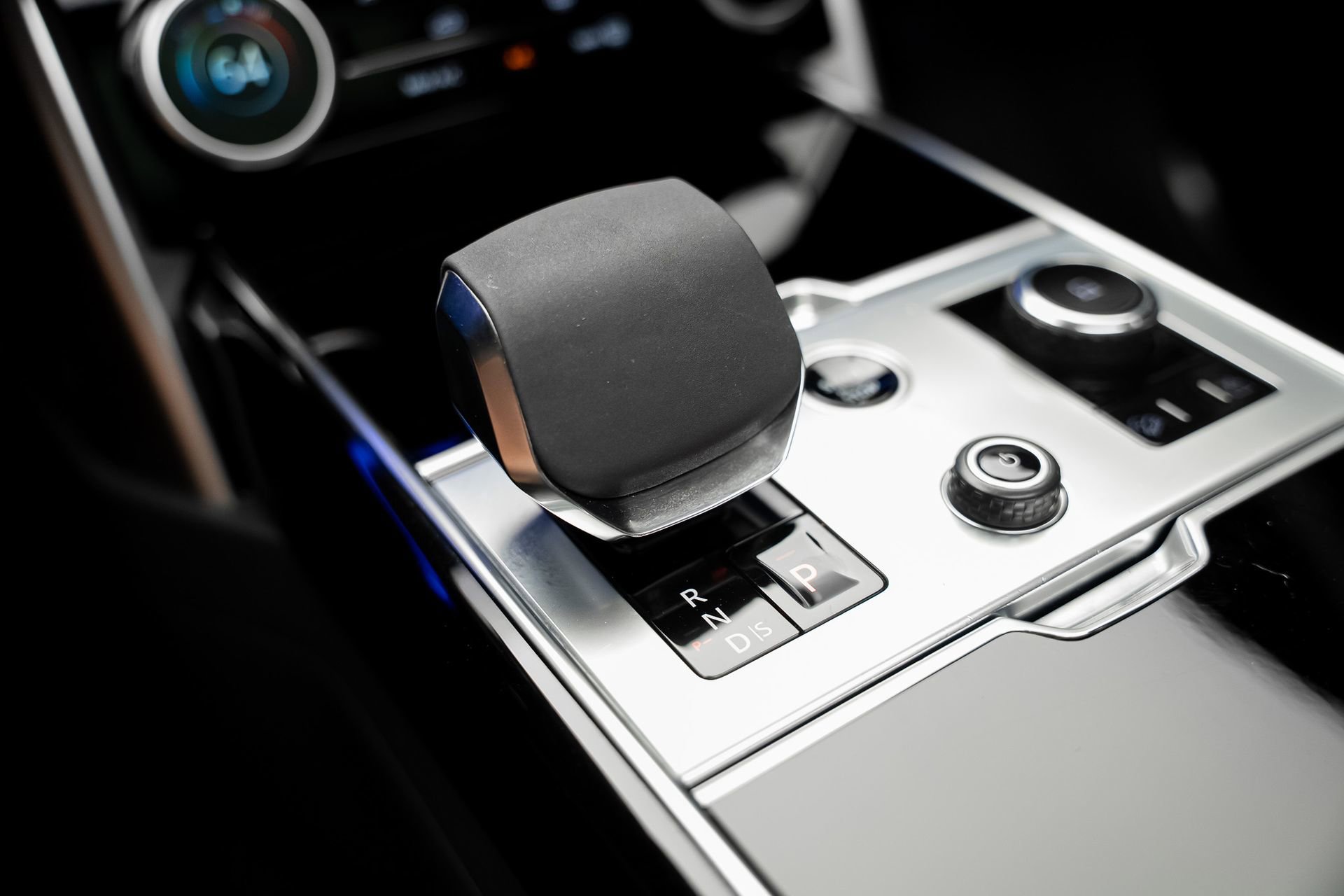 Used 2023 Land Rover Range Rover SE image 49