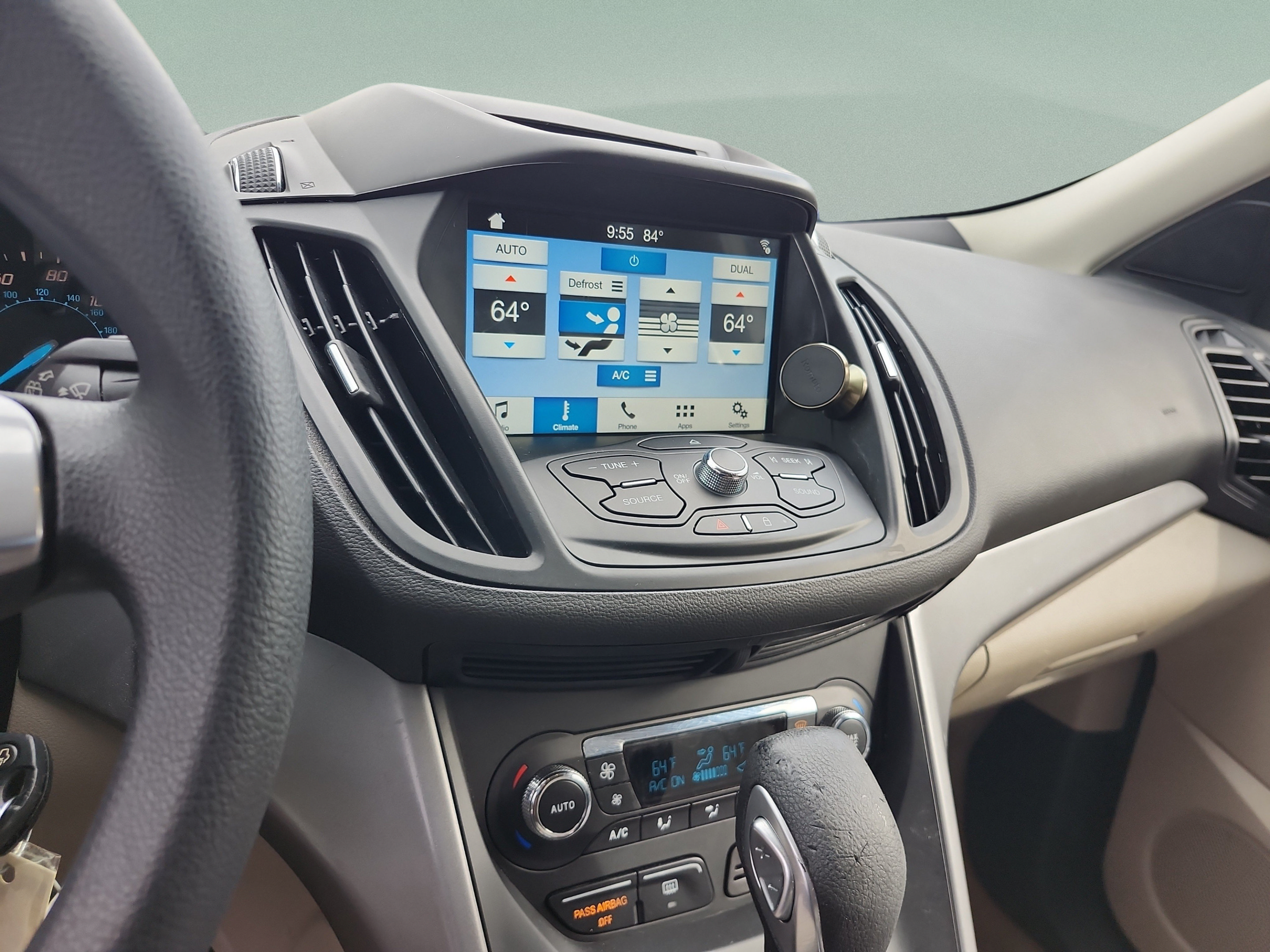 Used 2016 Ford Escape SE w/ Equipment Group 201A FWD image 12