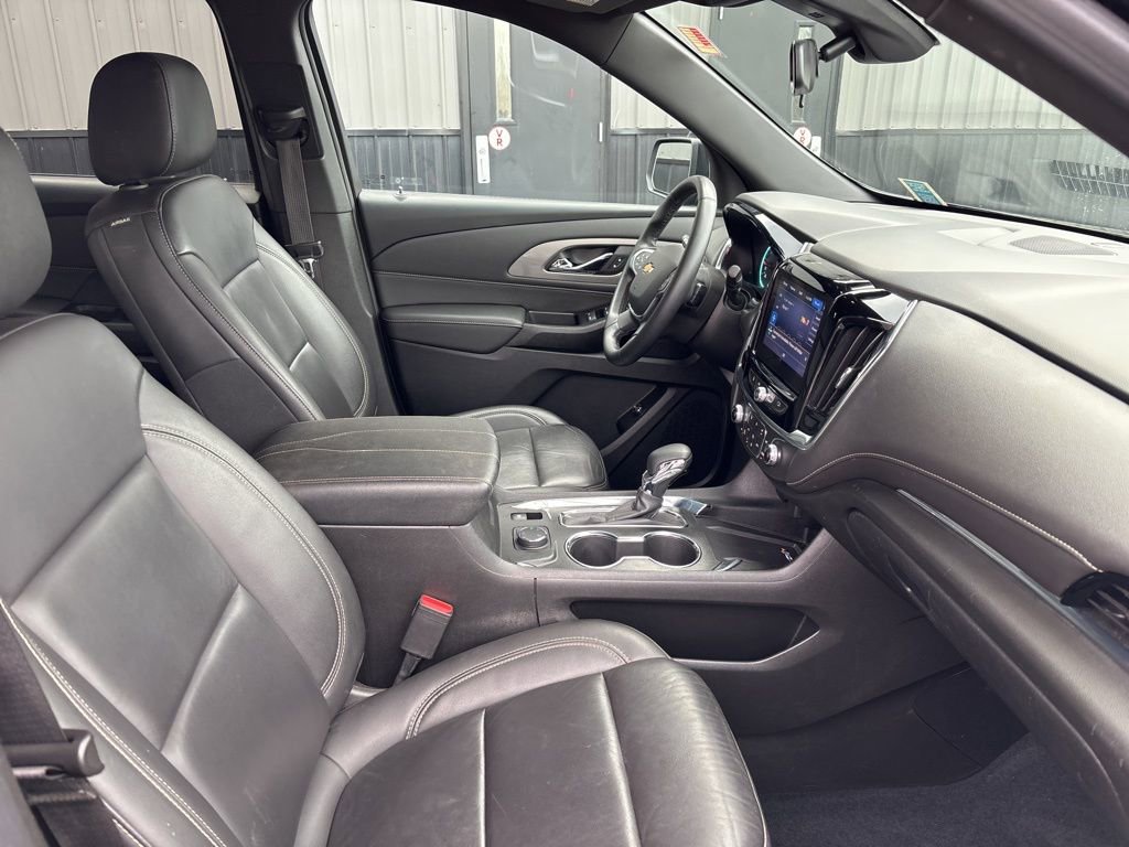Used 2023 Chevrolet Traverse LT AWD/4WD image 41