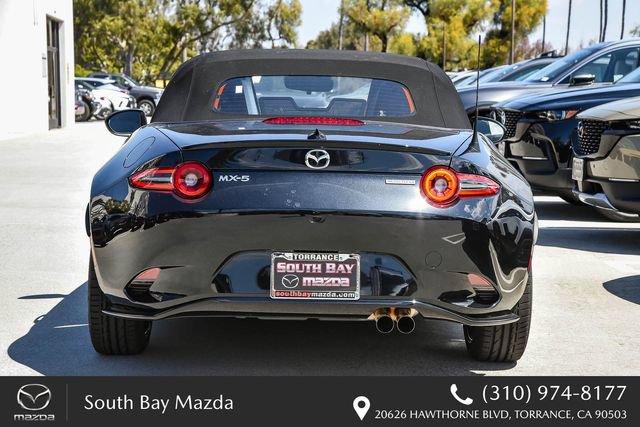 New 2026 MAZDA MX-5 Miata Club w/ Appearance Package RWD image 7