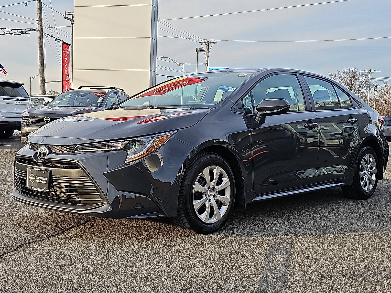 Used 2025 Toyota Corolla LE image 3