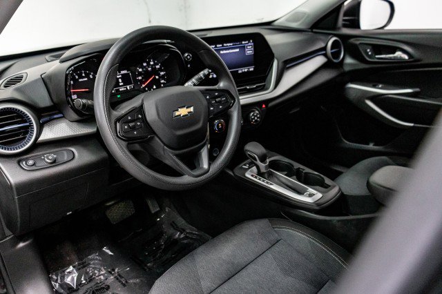 Used 2024 Chevrolet Trax LS image 10