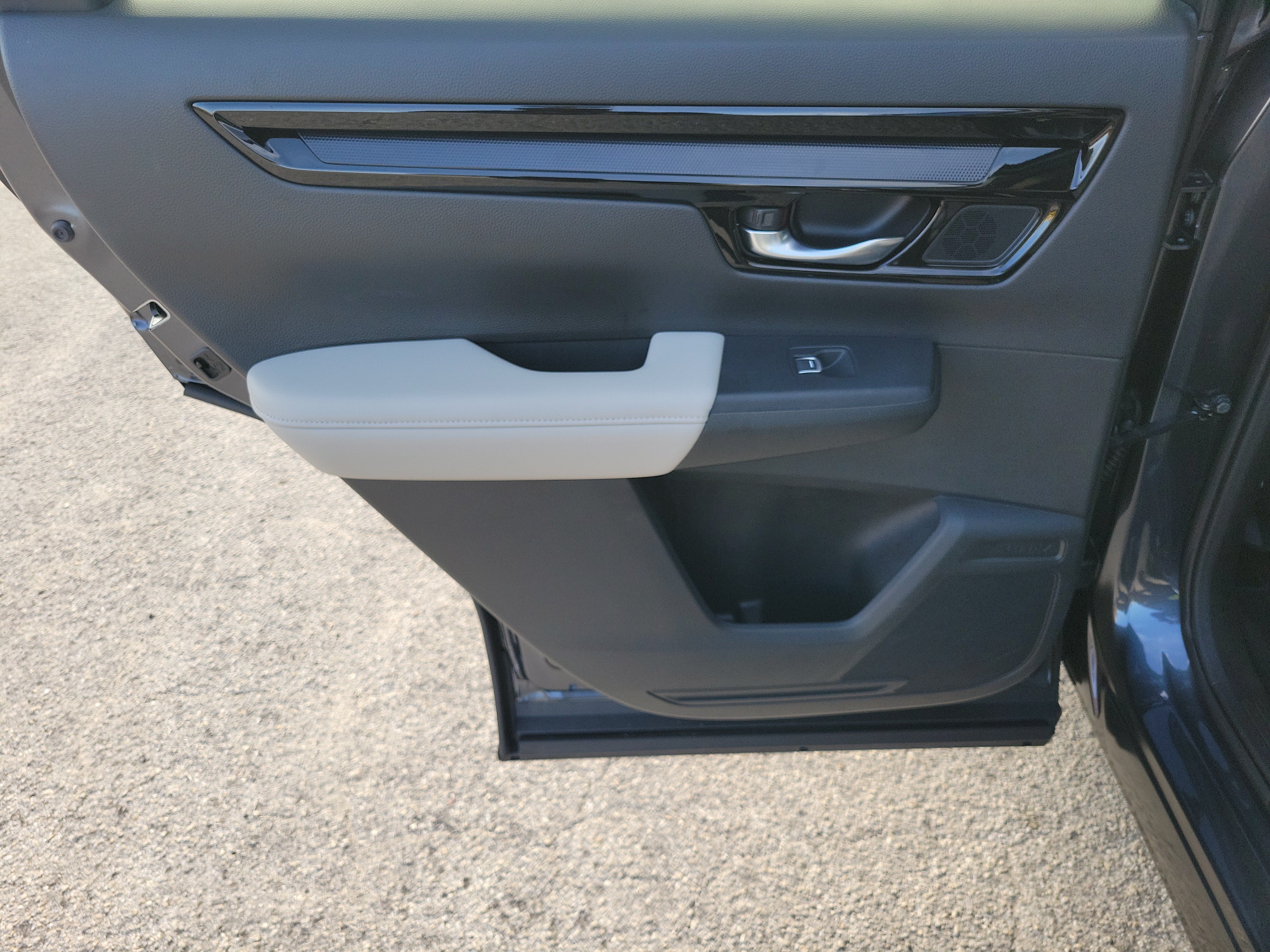 Used 2024 Honda CR-V EX-L image 16