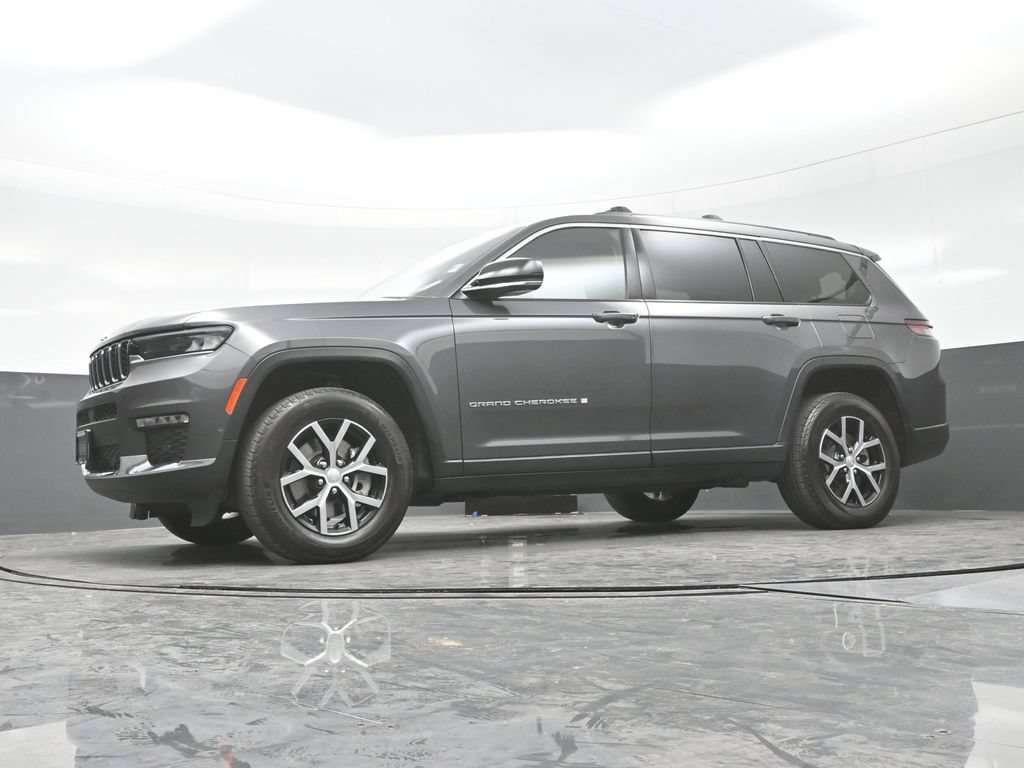 Used 2023 Jeep Grand Cherokee L Limited w/ Luxury Tech Group II AWD/4WD image 24