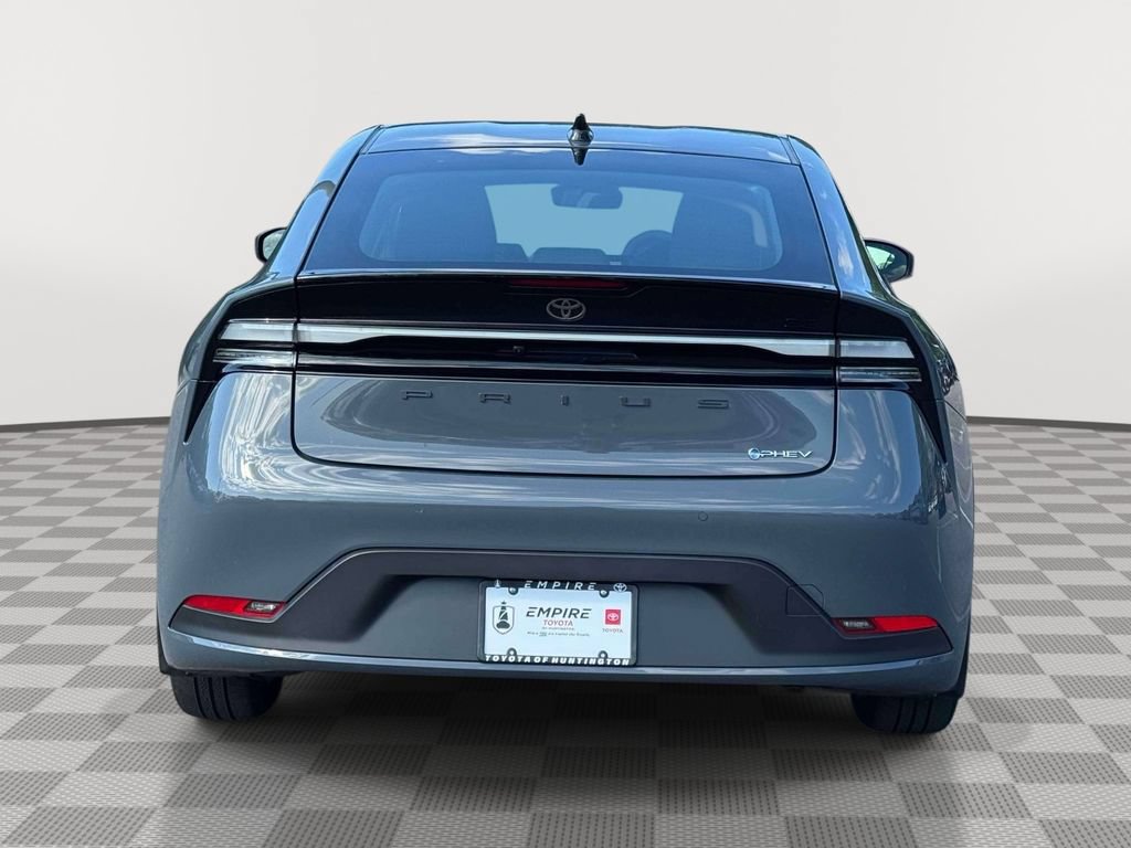 Used 2026 Toyota Prius Plug-In Hybrid FWD image 6