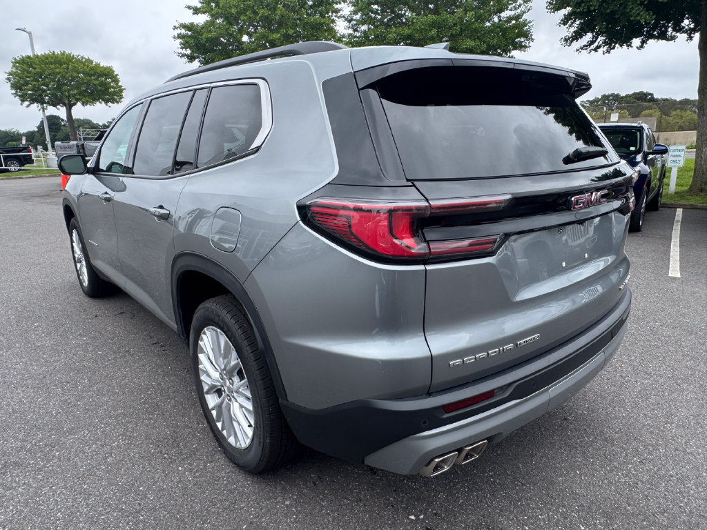 Used 2026 GMC Acadia Elevation w/ Elevation Premium Package AWD/4WD image 5