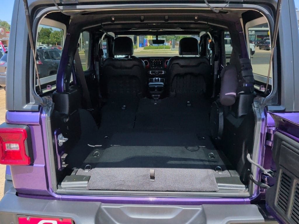 Used 2023 Jeep Wrangler Unlimited Rubicon AWD/4WD image 45