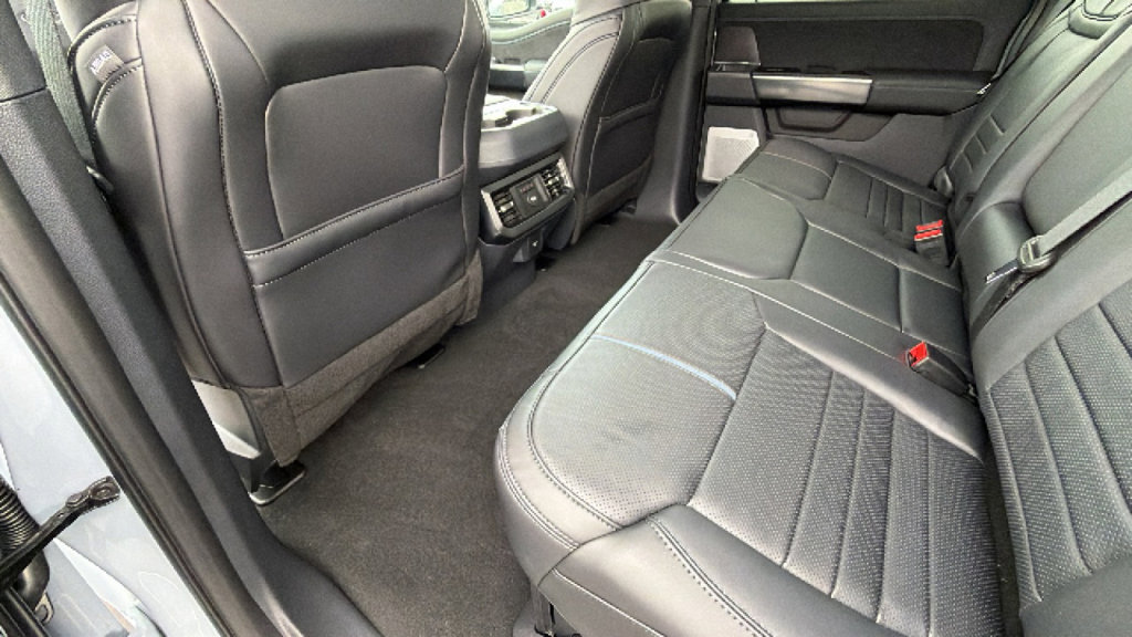 New 2026 Ford F250 4x4 Crew Cab Super Duty image 24