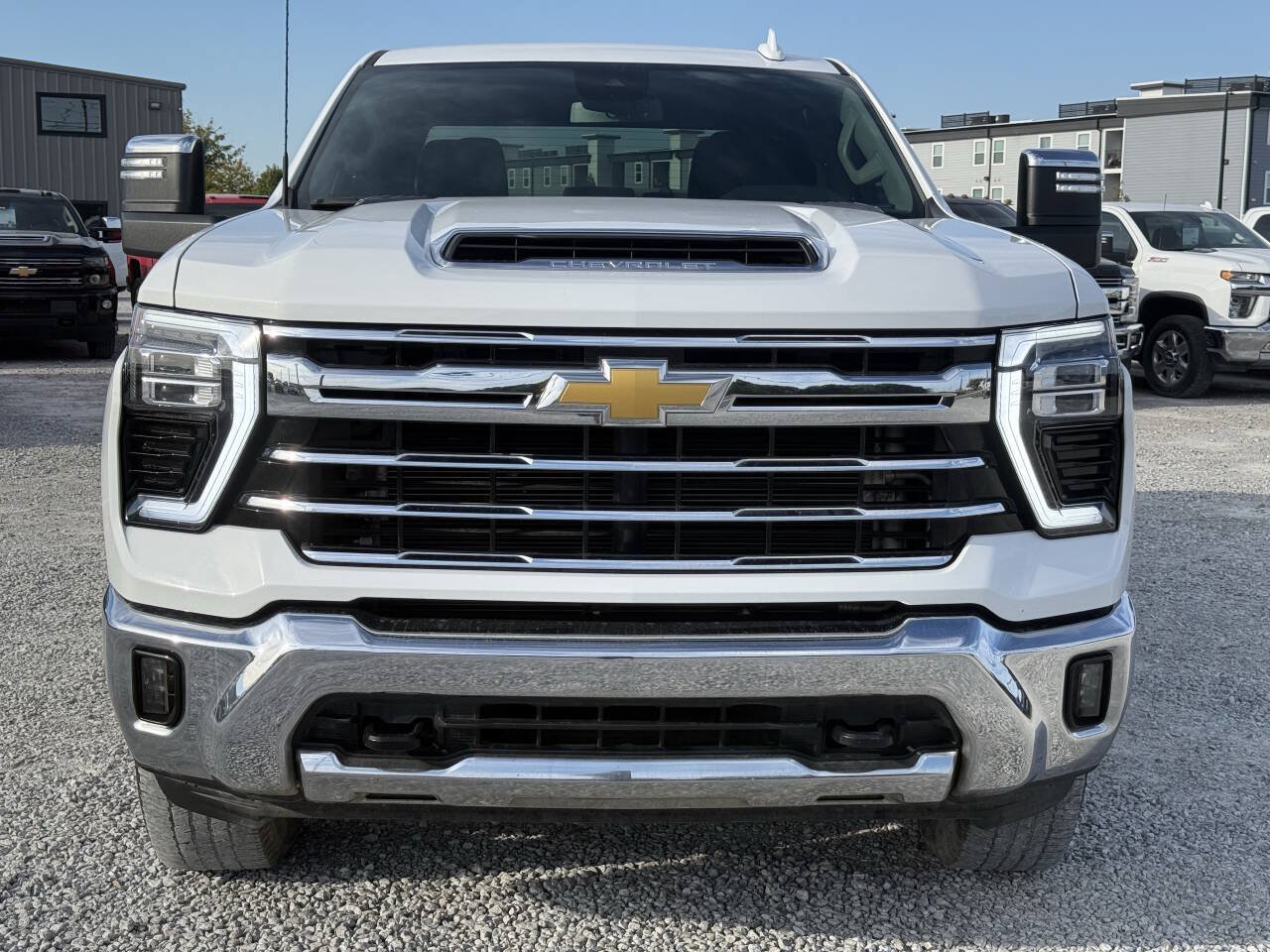 Used 2024 Chevrolet Silverado 2500 LTZ AWD/4WD image 8