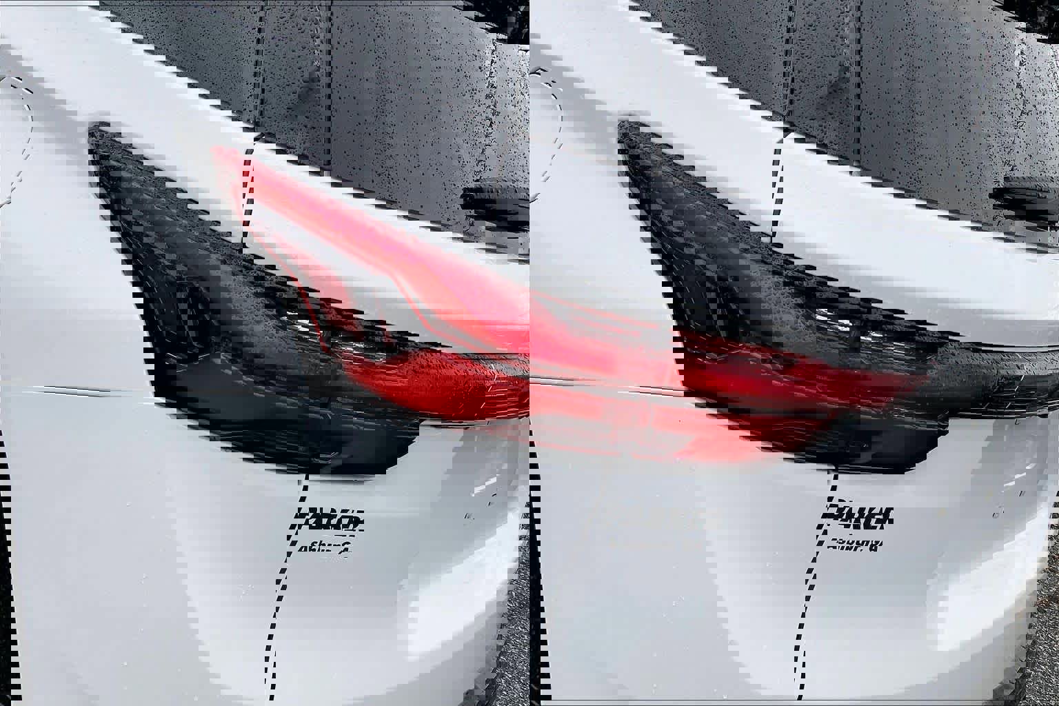 Used 2023 Chevrolet Traverse Premier w/ Redline Edition image 27