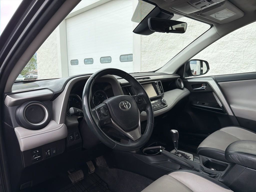 Used 2017 Toyota RAV4 Limited image 9