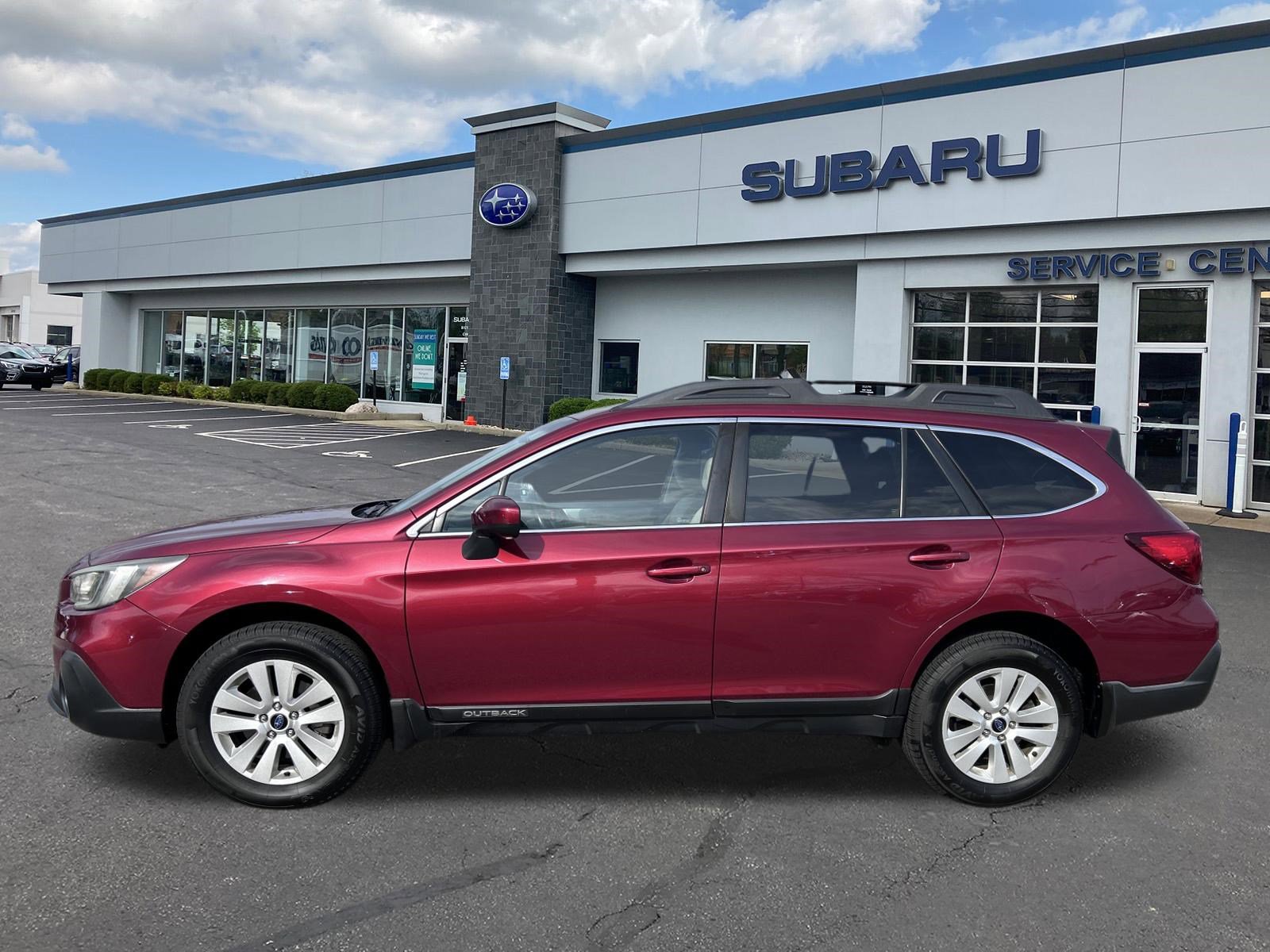 Used 2018 Subaru Outback 2.5i Premium image 4