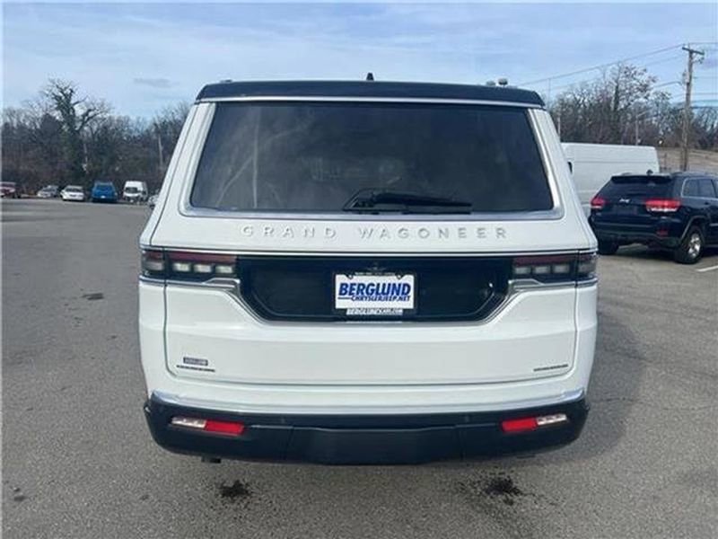Used 2022 Jeep Grand Wagoneer Series II w/ Convenience Group III image 36