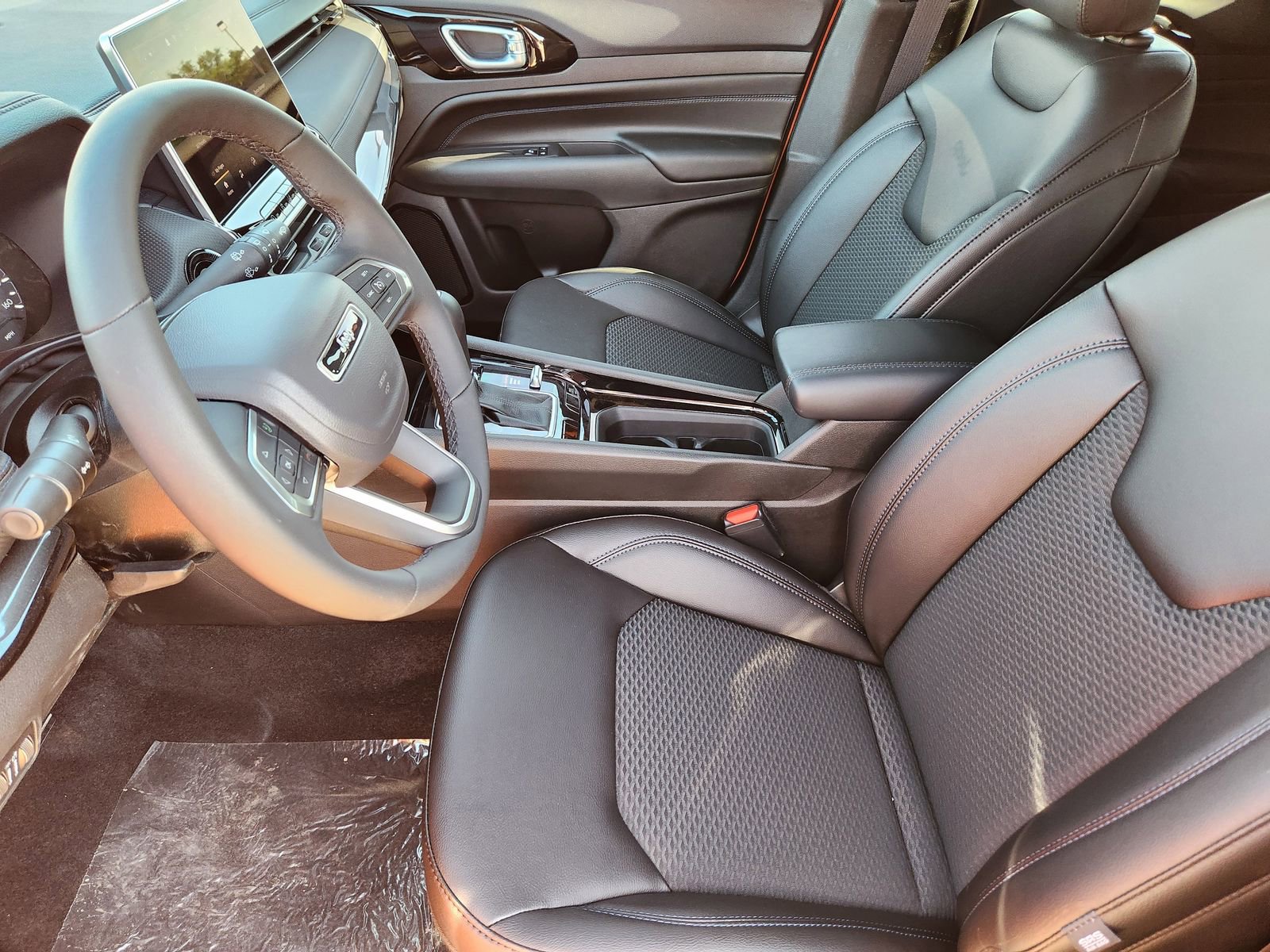 New 2026 Jeep Compass Latitude image 22