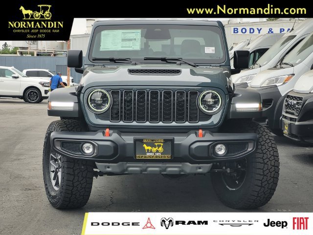 New 2026 Jeep Gladiator Mojave AWD/4WD image 2