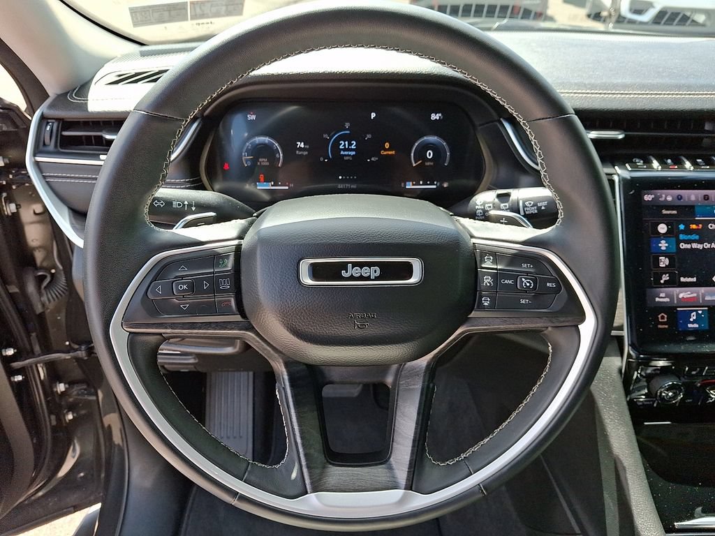 Used 2021 Jeep Grand Cherokee L Limited AWD/4WD image 20