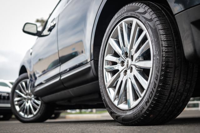 Used 2013 Lincoln MKX AWD image 15