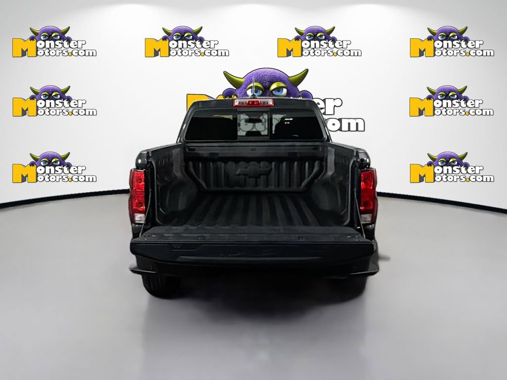 Used 2025 Chevrolet Colorado Trail Boss AWD/4WD image 26