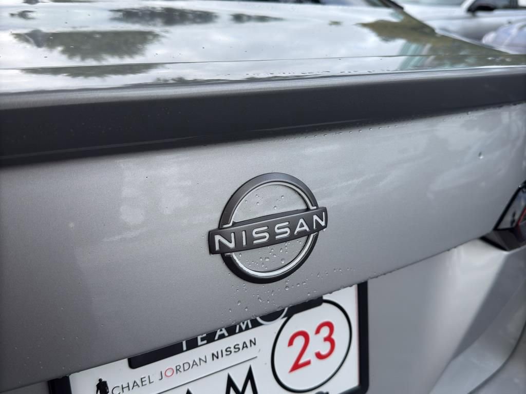 New 2025 Nissan Versa SR image 13