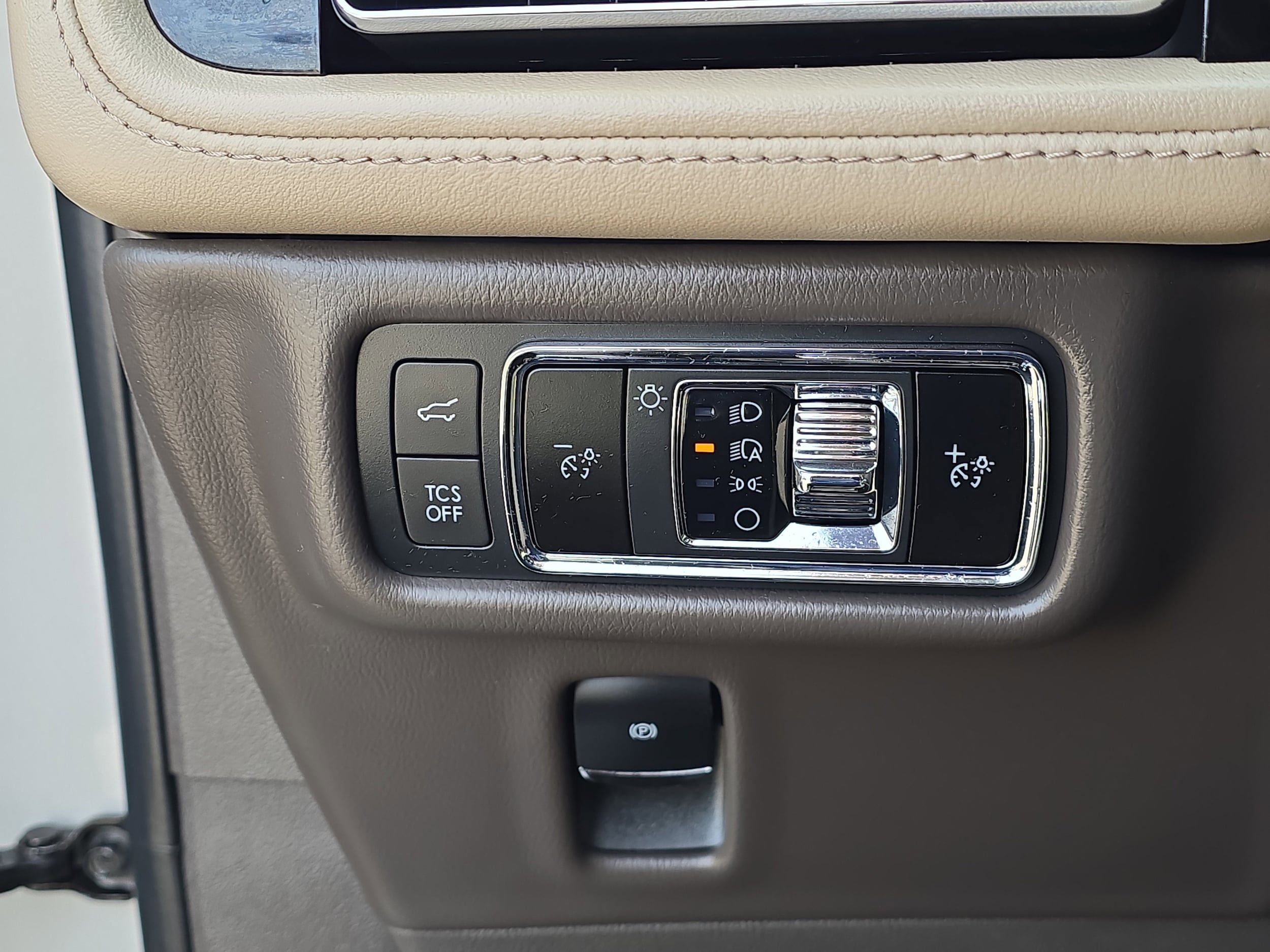 Used 2022 Lincoln Nautilus Reserve image 22