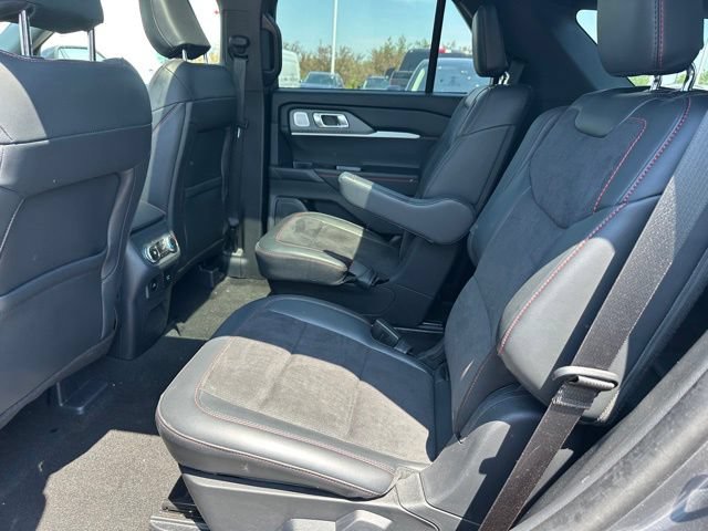 Used 2025 Ford Explorer ST w/ Sun And Sound Package AWD/4WD image 16