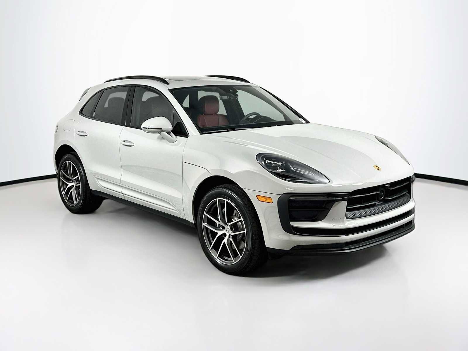 New 2026 Porsche Macan AWD/4WD image 7
