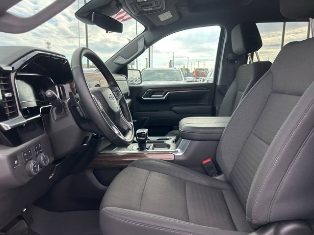 Used 2025 Chevrolet Silverado 1500 LT Trail Boss w/ Convenience Package II image 15