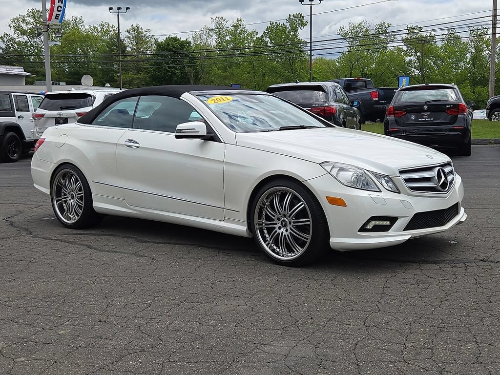 Used 2011 Mercedes-Benz E 550 Cabriolet image 4