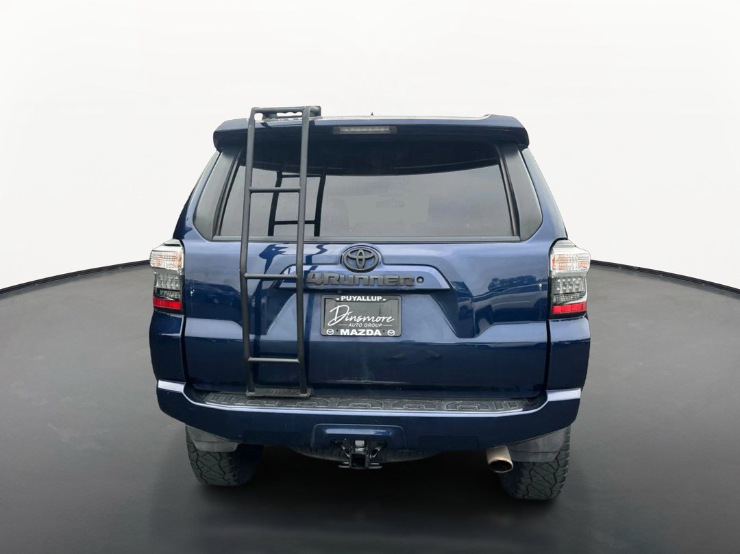 Used 2018 Toyota 4Runner SR5 Premium AWD/4WD image 4