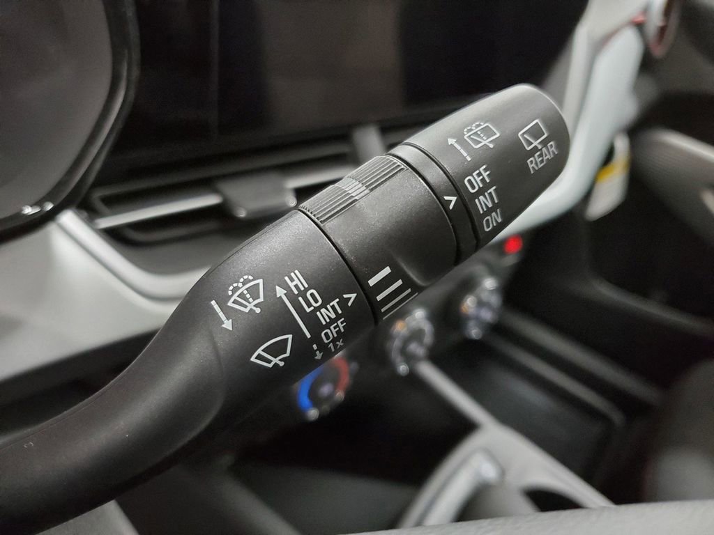 New 2026 Chevrolet Trax RS w/ Sunroof Package image 34