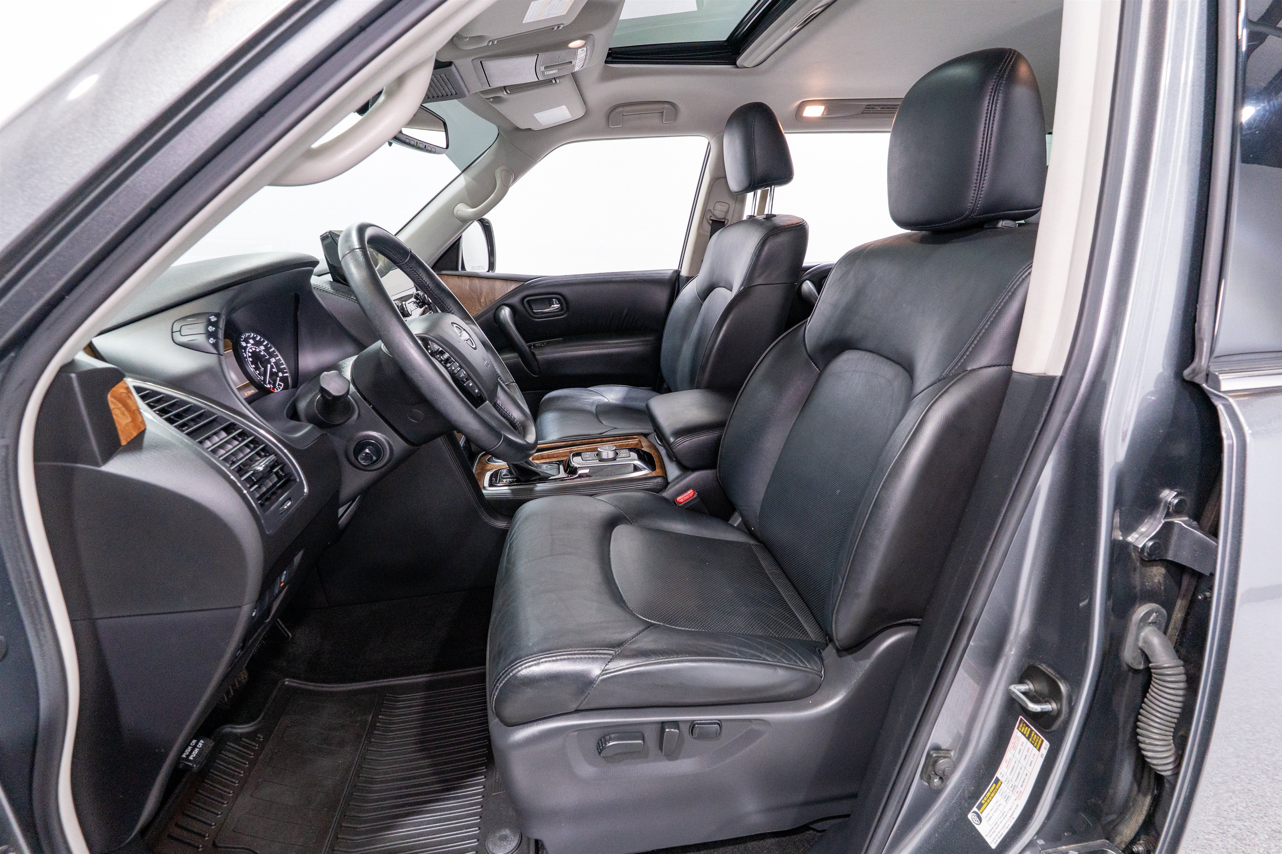 Used 2022 Nissan Armada SL w/ Captain's Chairs Package RWD image 16