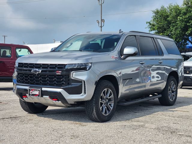 Used 2023 Chevrolet Suburban Z71 w/ Luxury Package AWD/4WD image 3