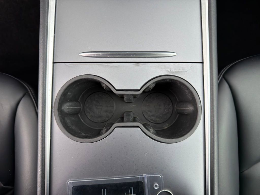 Used 2021 Tesla Model Y Performance image 19